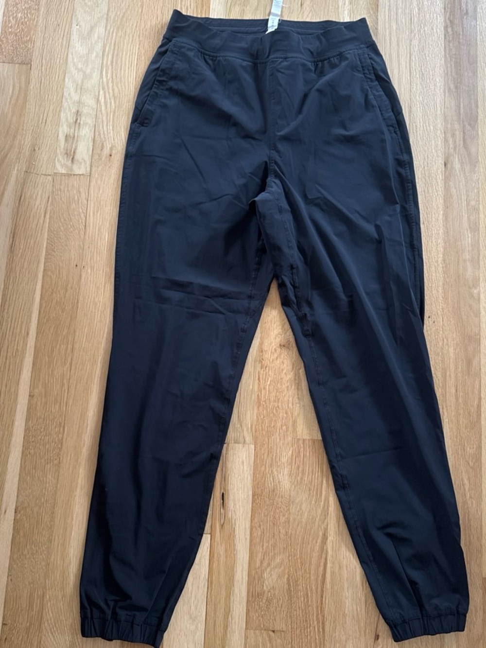Lululemon black jogger pants with elastic waistband
